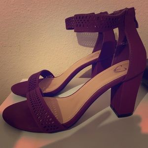 Burgundy Heels "BRAND NEW" SIZE 7
